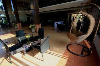 Hillside Country Home Golf & Resort Kabin Buri Екстериор снимка